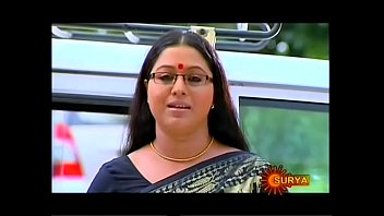 mallu serial actress lakshmi priya stomach button thru saree
