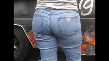 Latina Booty in Guess Jeans