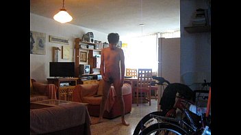 Desnudo, meada y masturbació_n