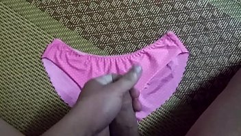 sịp chấm bi mà_u hường của em  | Cum on panties compilation the best!
